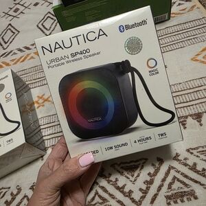 Nautica Urban SP400 Bluetooth Speaker — Black with Rainbow LED